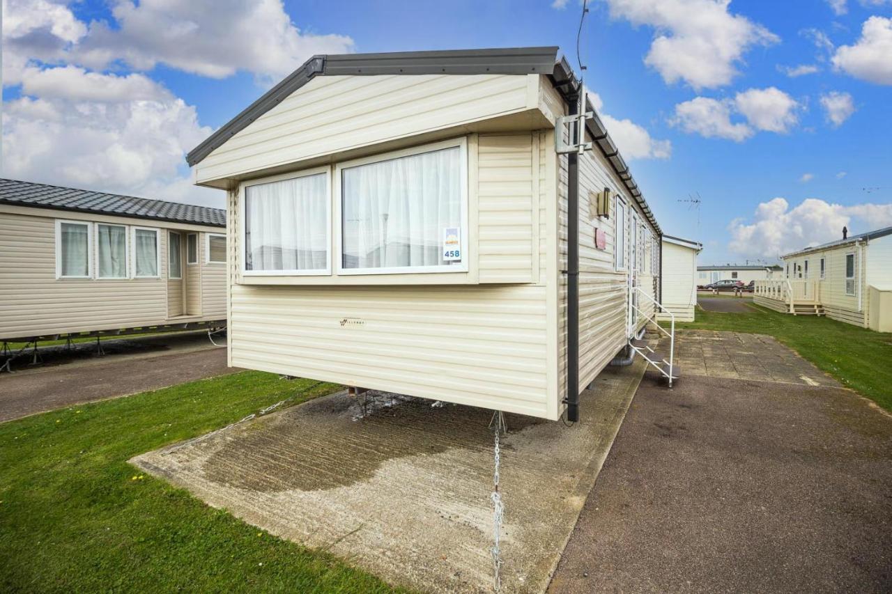 קלקטון און סי Lovely 8 Berth Caravan At Seawick Holiday Park In Essex Ref 27458S מראה חיצוני תמונה